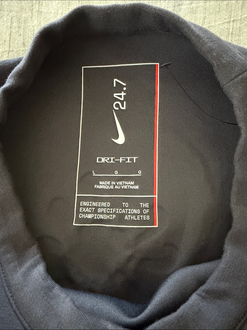 NEW Nike 24.7 ImpossiblySoft Oversized Top - Nike Run Roadrunner Graphic - Picture 7 of 12
